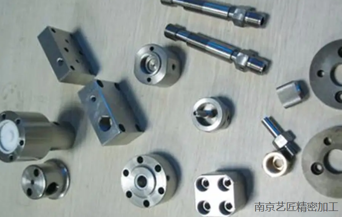 <strong>鋁合金精密模鍛加工順序:坯料準(zhǔn)備、坯料加熱、精鍛工藝及壓下量、工藝間整理、潤(rùn)滑</strong>