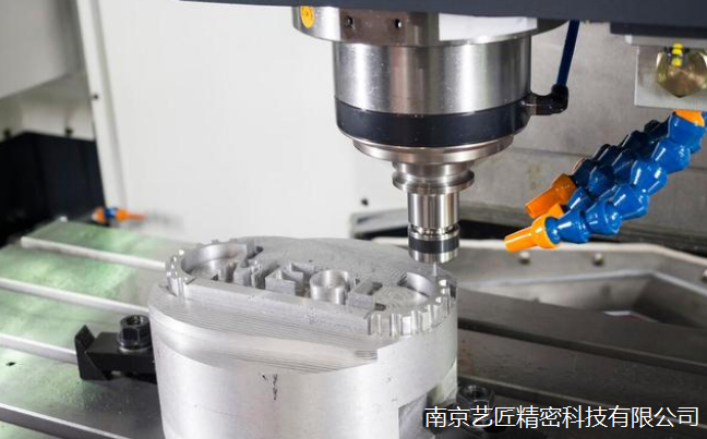 <strong>立式加工中心：cnc鉆攻中心廣泛應用在哪些領域的加工？</strong>